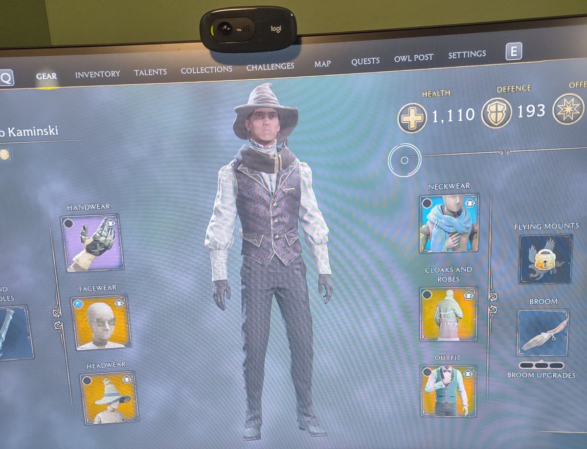 SteelPenguin17's tweet photo. Just need the right jacket to really have those Joker vibes #ClownPrinceOfHogwarts #twitch #gamerdad #wizarding #HogwartsLegacyGAME #HogwartsLegacy #Hogwarts #FollowMePlease https://t.co/RZ6E5qiFki