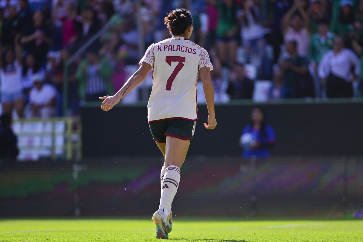 🇲🇽 @KianaPalacios 7️⃣