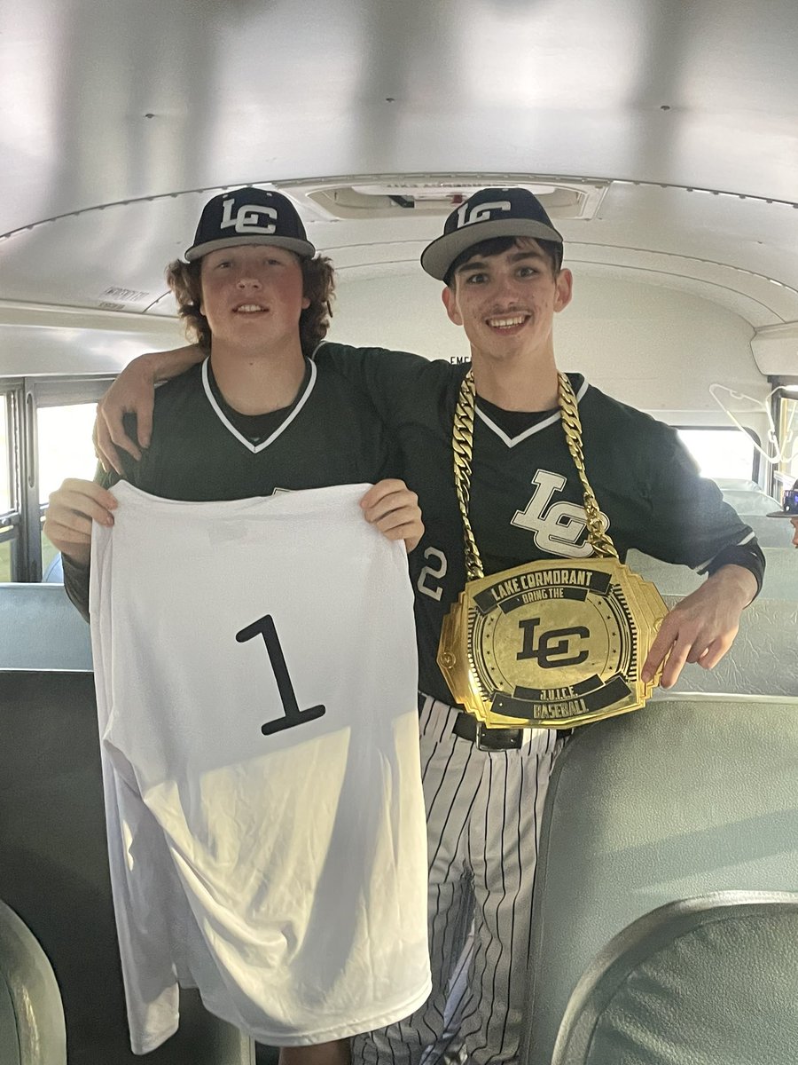 coach_brlewis's tweet photo. Big road win for the Gators! 10-3 over New Albany. Brayden Moberly wins the first shirt of the year and Bryce Craft wins the JUICE chain! 

Brayden Moberly: 5 IP, 1 H, 1 ER, 7K
Baker Walker: 2-4, 1 RBI
Walker Wixon: 2-3, 1 RBI
Brandon Mahfouz: 2-5, 1 RBI, 2 IP, 3 K
#FlyTheW https://t.co/7oLzvS8D4u