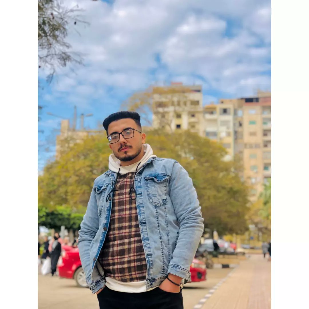 SayedAlrfay's tweet photo. بتواضع واقول اني جامد بس انا اجمد 😂❤️🦅👀 https://t.co/TkywB8VpIx