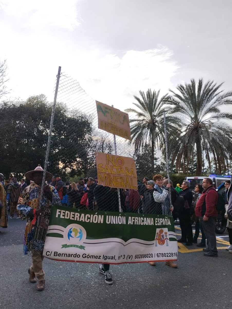 La Federación Unión Africana España ha seguido la Primera Huelga General de África.

Este 18 de Febrero 2023 África ha sido Vallada y Ningún recurso natural o mineral no ha saltado de la Valla de África.

#ningunserhumanoesilegal
#Migrar es un Derecho