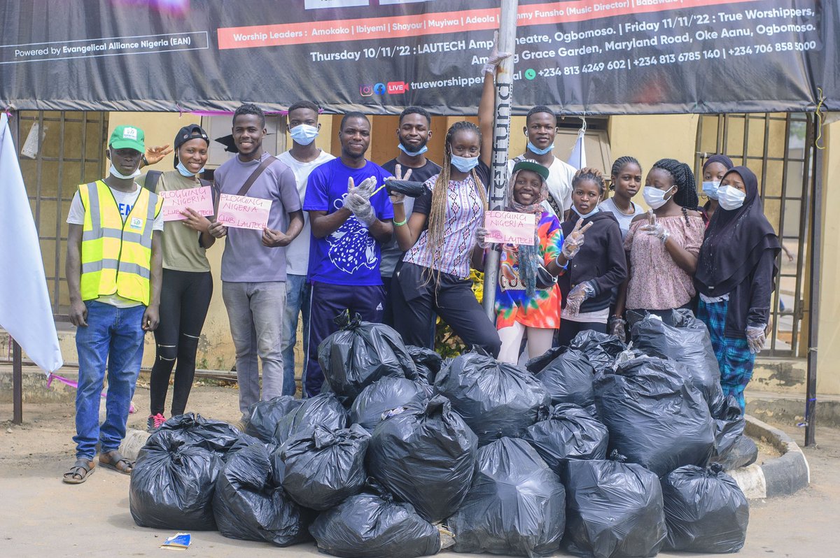 iamtitiolayinka's tweet photo. SUG Week Day 2- Community Service ποΈ. Today, we continued our week by giving back to our school community by ensuring all the environment is kept clean. We picked around the school cutting across all faculties on campus.
#communityservice #keepitclean #lautech #sug #sugweek https://t.co/rhXDdKkny4