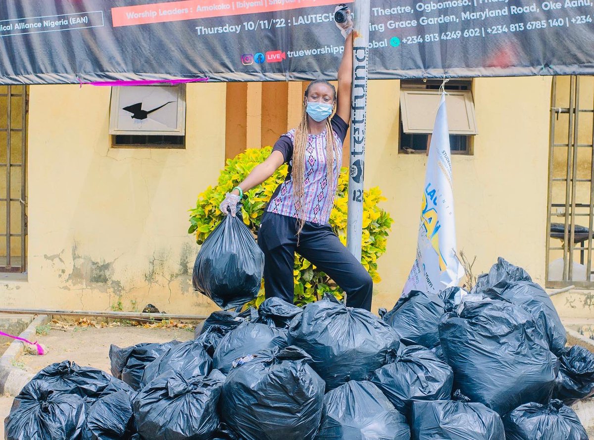 iamtitiolayinka's tweet photo. SUG Week Day 2- Community Service ποΈ. Today, we continued our week by giving back to our school community by ensuring all the environment is kept clean. We picked around the school cutting across all faculties on campus.
#communityservice #keepitclean #lautech #sug #sugweek https://t.co/rhXDdKkny4