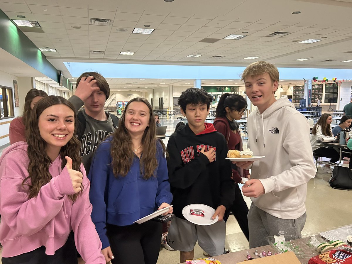 DJHS_CAP's tweet photo. Freshman Advisory Valentine’s Day 2023! https://t.co/lo2UgACdJe