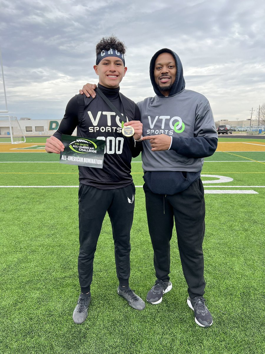 calebcruz2027's tweet image. @VTOSPORTS Defensive MVP 🙏🏽
@coachwvde @FootballDesoto 

@ThePrideCoach @Coast2Coasttc @Marchen44 @ScottRapp17 @CoachCoreyH @TrustMyEyesO @FlightSkillz @Prep1USA @806hsscmedia @AWilliamsUSA @RLC550 @PrepRedzoneTX @s_franco5 @CoachWhiteDB1 @AFGP_Sports @kallingplays @DonnieBaggs_