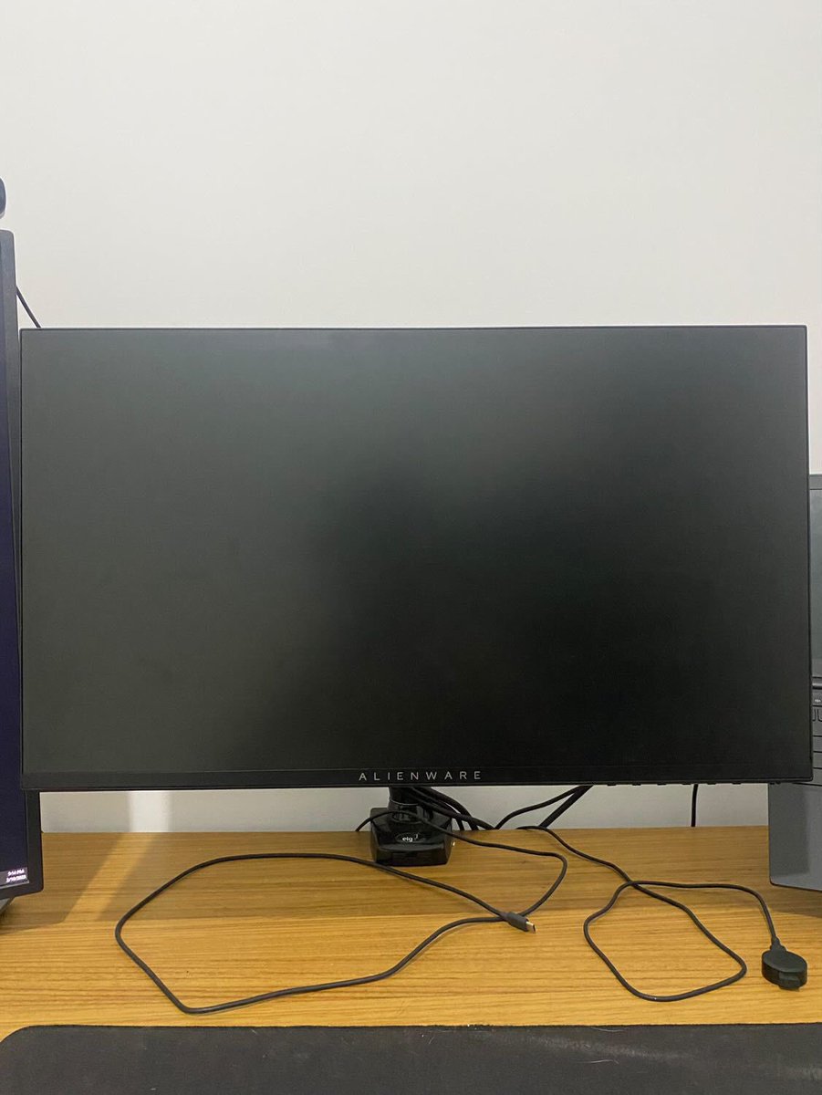 MarotedR6's tweet photo. Vendo Alienware 240hz 1 ano de uso
 
Preço na dm 

Rt pls https://t.co/0E2Ve3O3ku