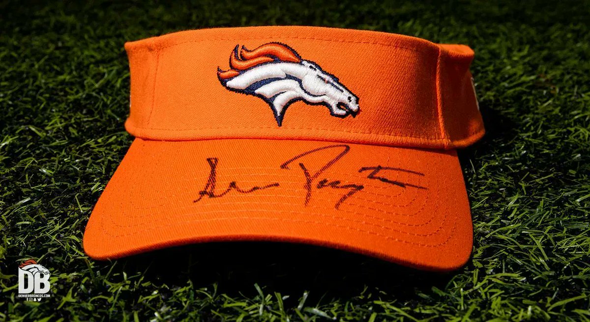🚨 giveaway 🚨 RT for a chance to win a signed visor from HC @SeanPayton, courtesy of @ArrowGlobal!