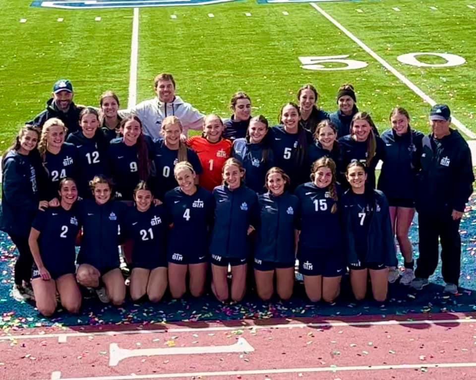 JulietteDuthu's tweet photo. so proud of our team! 
state championship bound
#MakingHist6ry https://t.co/F4nIg0kgmA