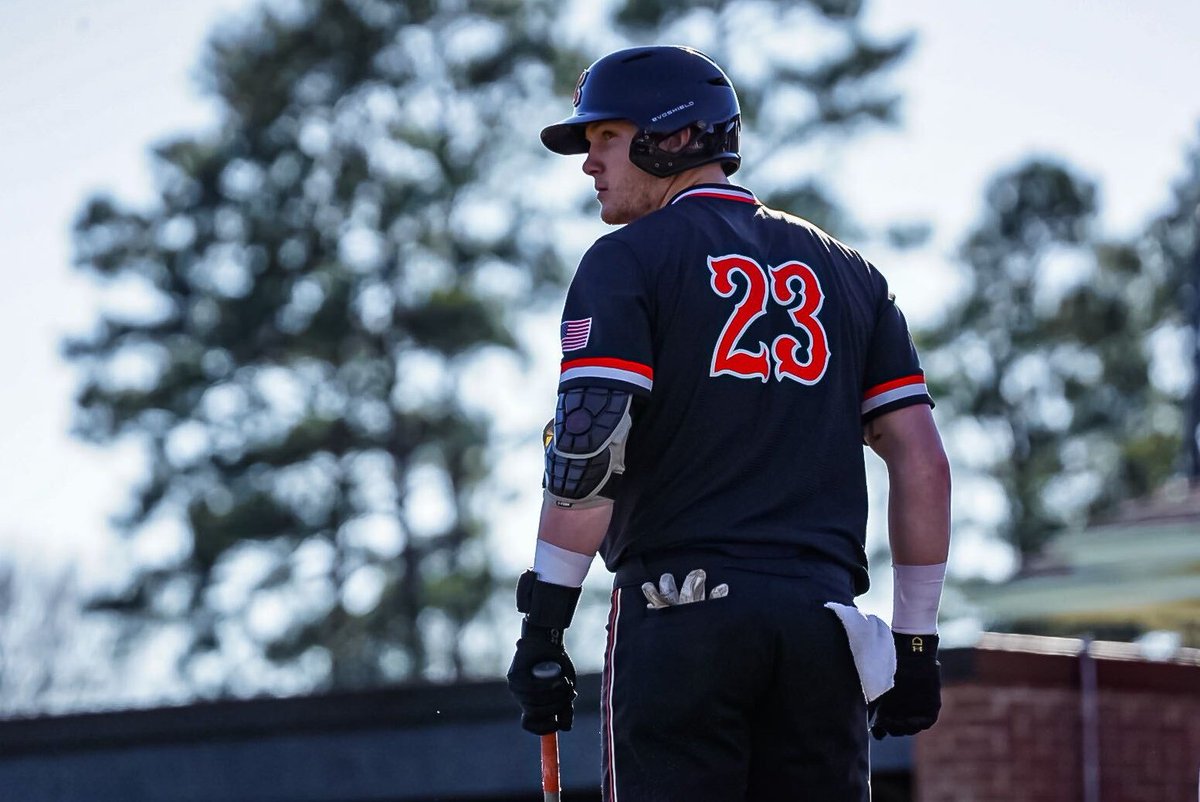 Absolutely crushed.

🔥 413 feet
🔥109 mph

<a href="/grantknipp/">Grant Knipp</a> | #RollHumps