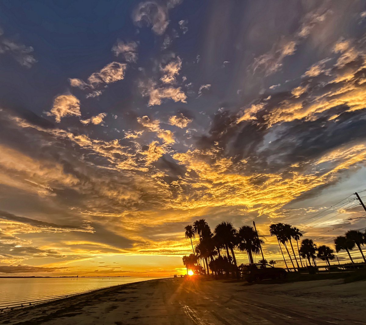 FloridianCreat1's tweet image. Floridian Sunset Time 🖖🏼🌞🖖🏼 @StormHour @FLskygazer @ThePhotoHour ✌🏼🌞✌🏼