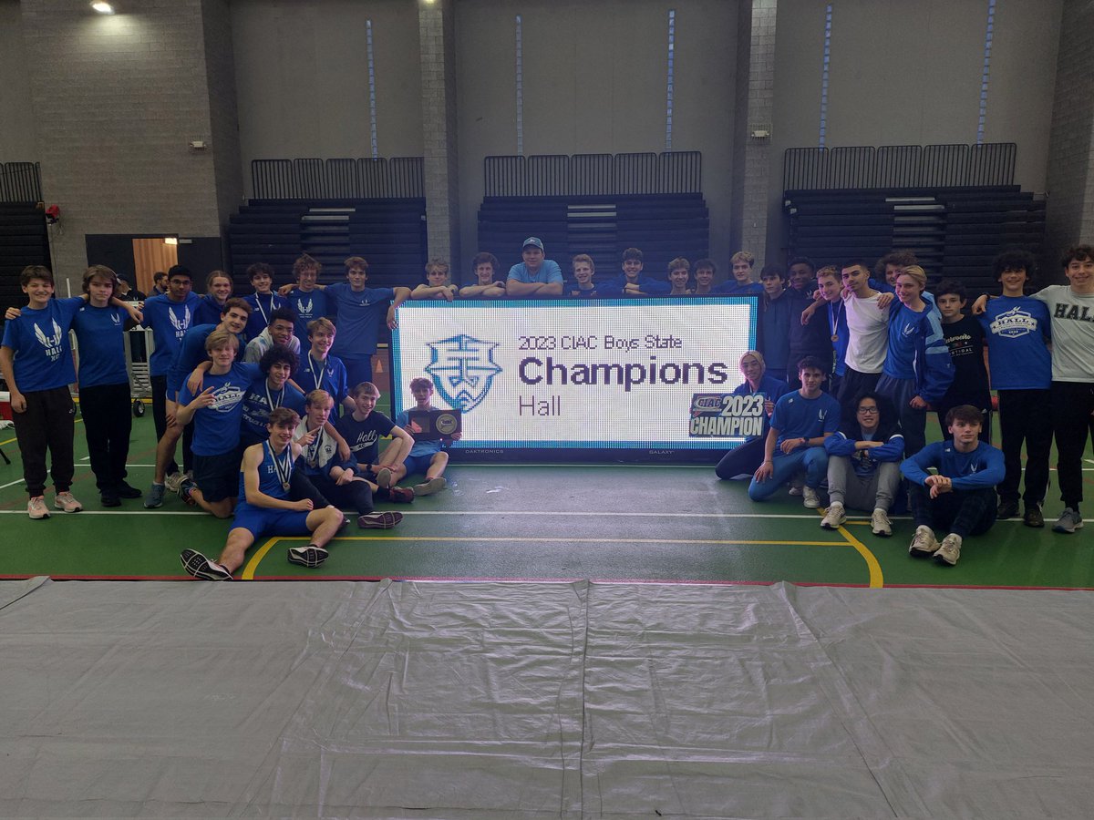 NHRDanNowak's tweet photo. Hall boys celebrate winning the CIAC State Open Boys indoor Track Championships team title with 66 points #cttrack https://t.co/5UhOJN9Cc9