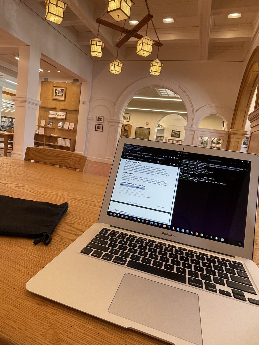teoespero's tweet photo. Some quiet time at the library
#workingstudents #saturday #sysadmin #softwareengineering #coders #linux #ubuntu #ubuntulinux #networkengineer #freecodecamp https://t.co/jd8XzpW1dc