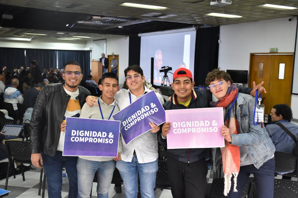 SolanoStivenson's tweet photo. Hoy se adelantó el congreso de unidad; DIGNIDAD &amp; COMPROMISO. 
Orgullosamente parte de la consolidacion de esta una nueva esperanza para Colombia, alegre de contar con las personas que hacen parte de este proyecto.
@dignidad_col https://t.co/GfZT4Q5mKu