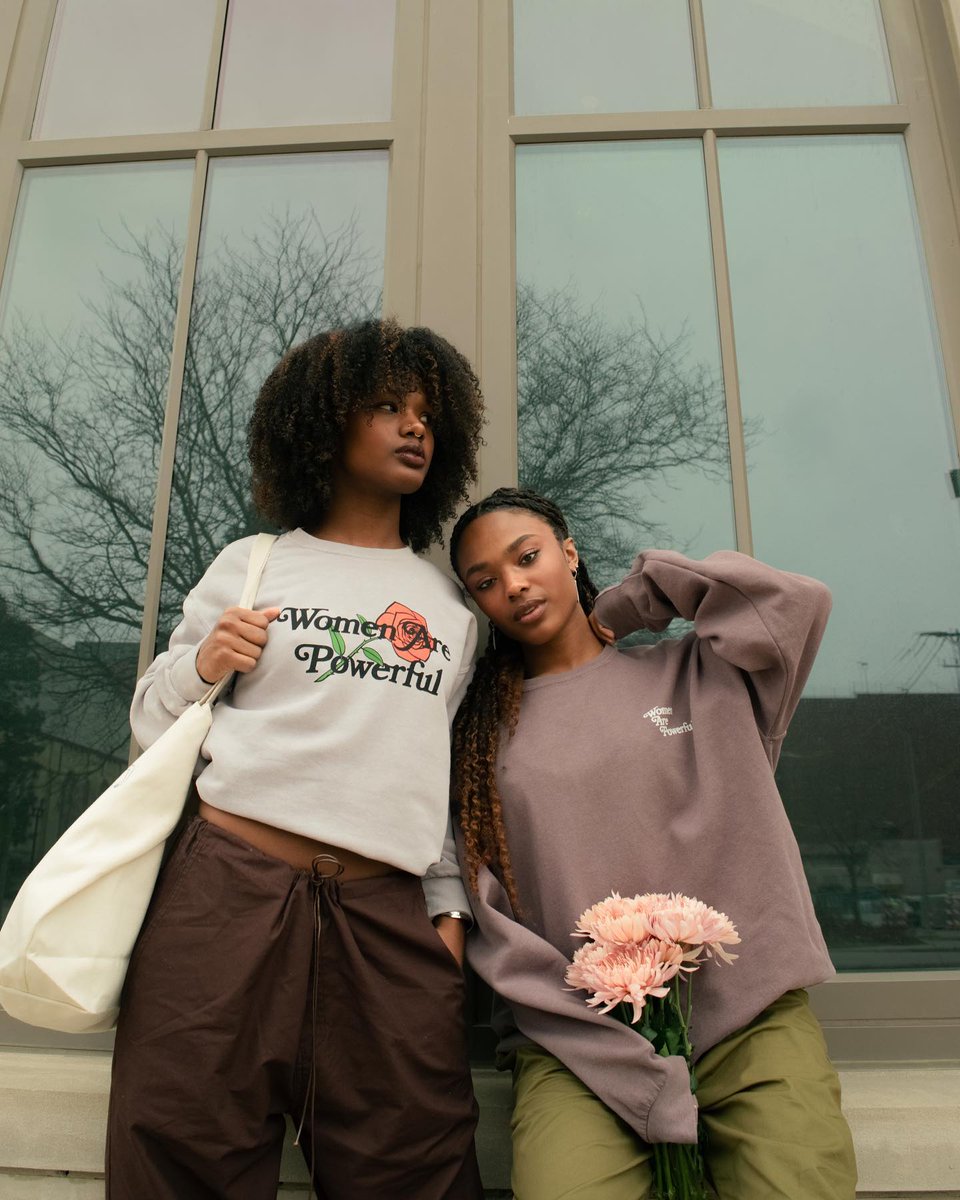 Shop the new One DNA arrivals at Pacsun, gender-inclusive goods featuring small-batch production, organic and recycled fabrics, empowering graphics for a good cause, and essential accessories for everyday living. 🤍🌹

📍Upper Level Center Court. loom.ly/rYhuvv0