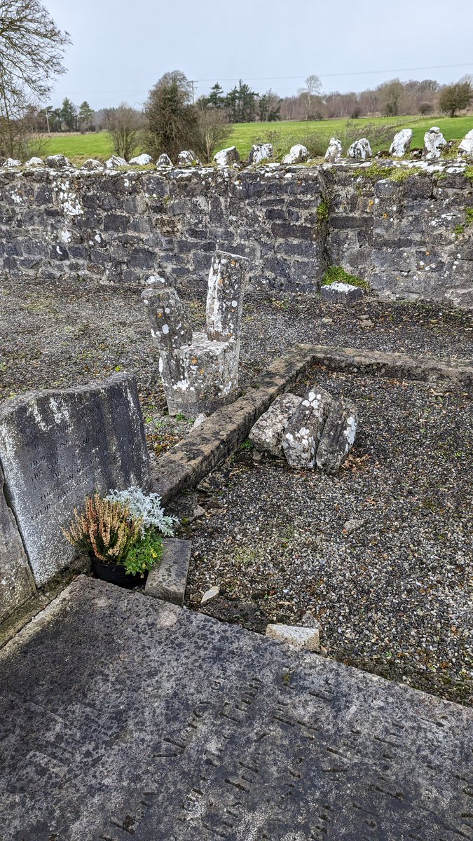 MasonJohnes's tweet photo. Photos of features I must record, this is what my phone is full of. I need to sit down and start mapping these sites and arranging visits.. https://t.co/mce4vg2xKt
