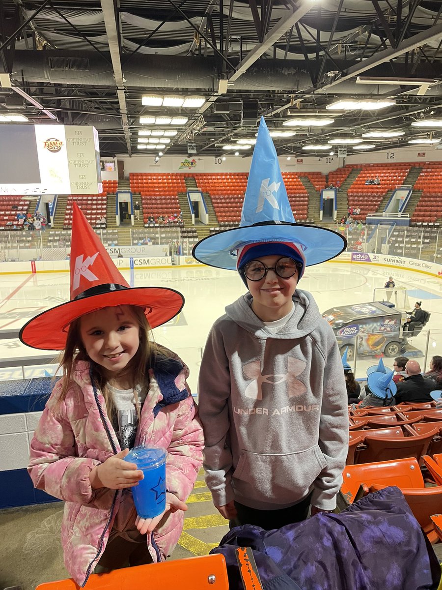 cecelia_holmes0's tweet photo. #kwingsphoto @KalamazooWings https://t.co/1KRpax6xX0