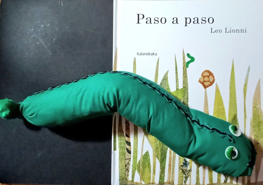 blanca_arteaga's tweet photo. El lunes pasaré la mañana midiendo con mi oruga en @ValledelMiro en el aula de 5 años ¡Espero que les guste cómo me ha quedado! Paso a paso 🐛🐛🐛 https://t.co/SOwpYRXCxd
