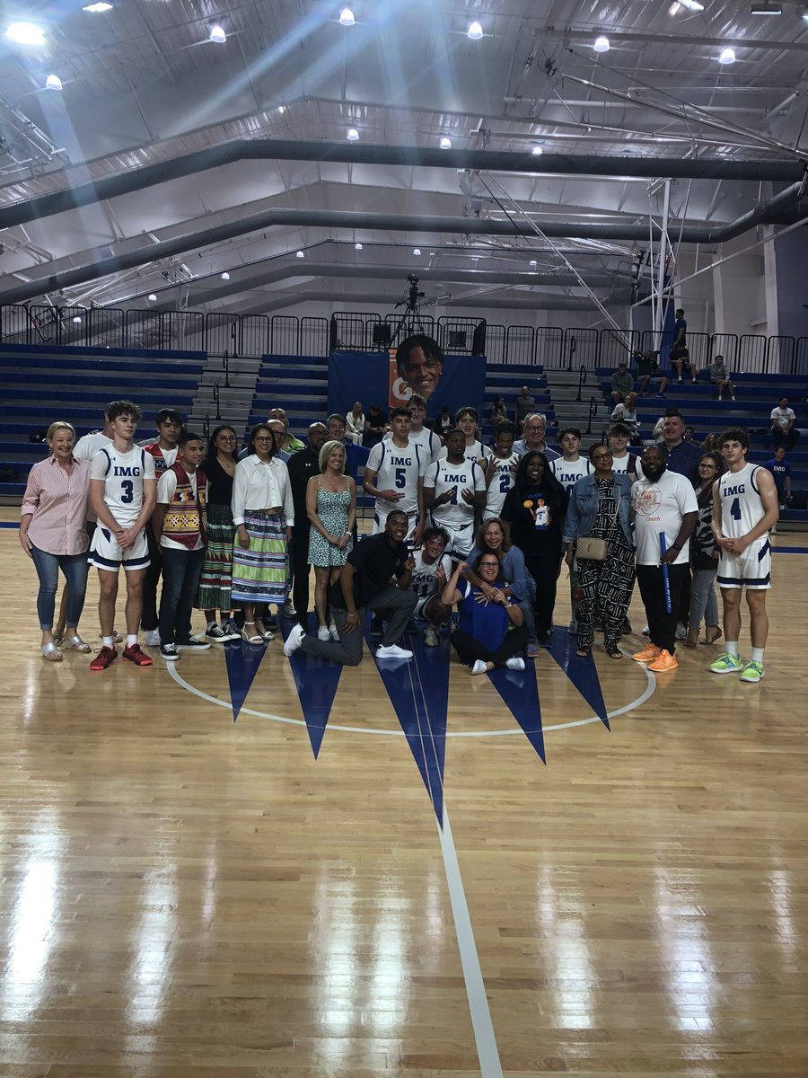 IMGABasketball's tweet photo. Chanon Frye had 21 points to lead IMG Varsity White to a  75-59 W over FCP in the Beach Blast 

#IMGBeachBlast2023 https://t.co/wpA8dnBp5b