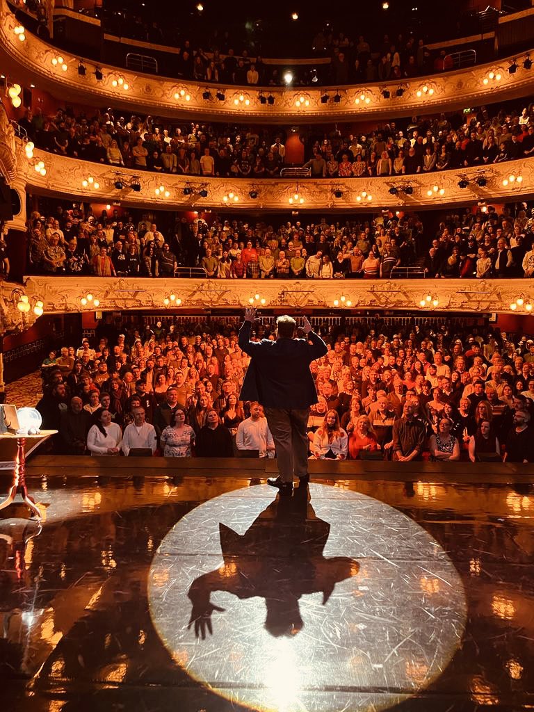 Henry Lewis tweet media