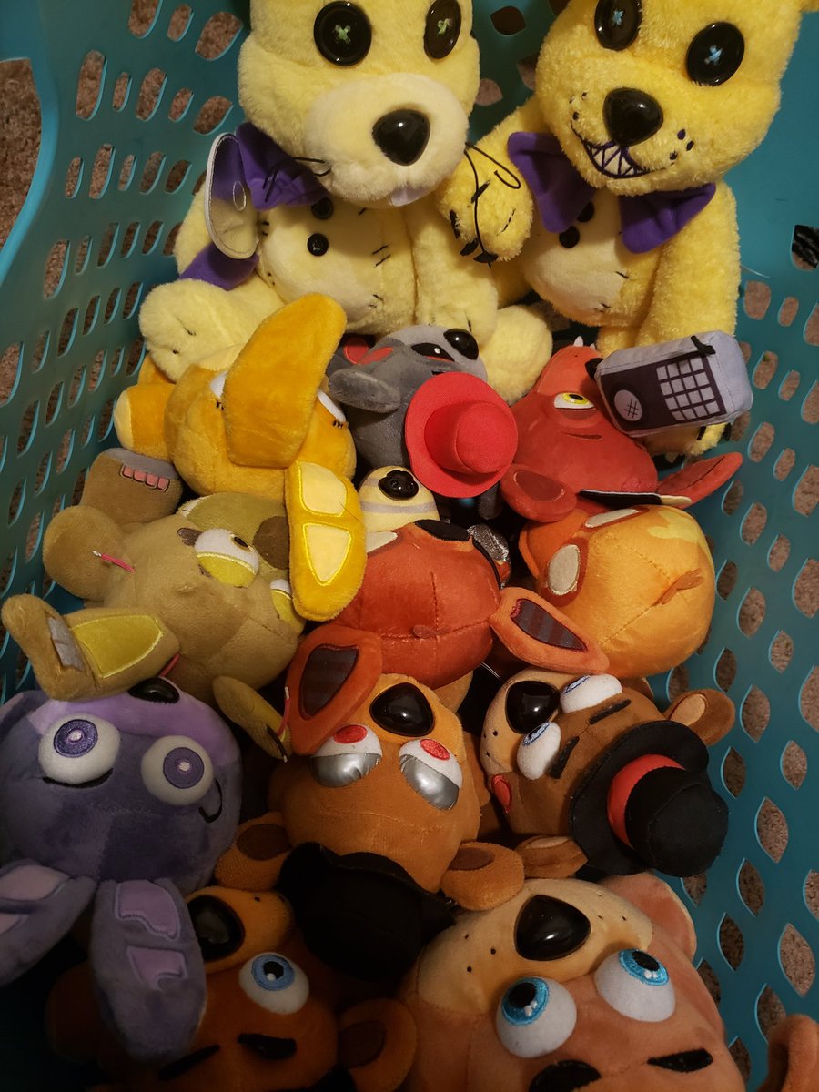 Doe on Twitter "Wait they look like they're on a field trip led by