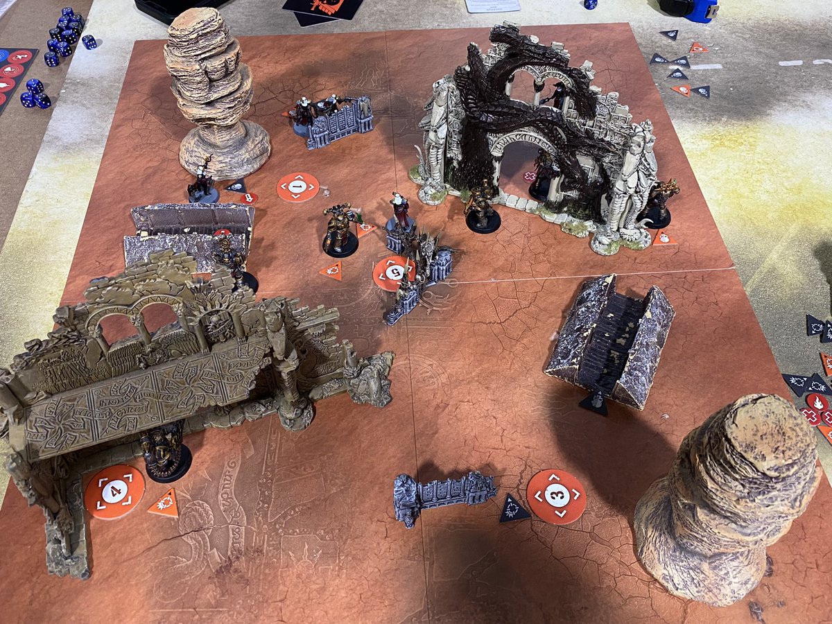 Crew3Podcast's tweet photo. Modern RCQ? No thanks, time for some Kill Team Action! Siegemaster Dagrond takes the with his warband against some fledgling Sisters of Battle. #IronWithin #IronWithout https://t.co/irHUBkgnag