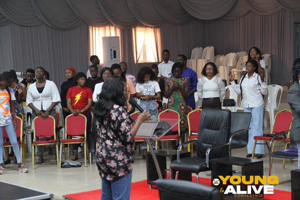 NrccSinglesConn's tweet photo. We were richly blessed during @pstfunmiojo session. Mummy taught on "Maximizing your singlehood". Important points to note down:
"As a single person, pray for and invest in Godly association"
"You are defrauding the Lord when you engage in pre-marital sex" https://t.co/lNM4jExDLR