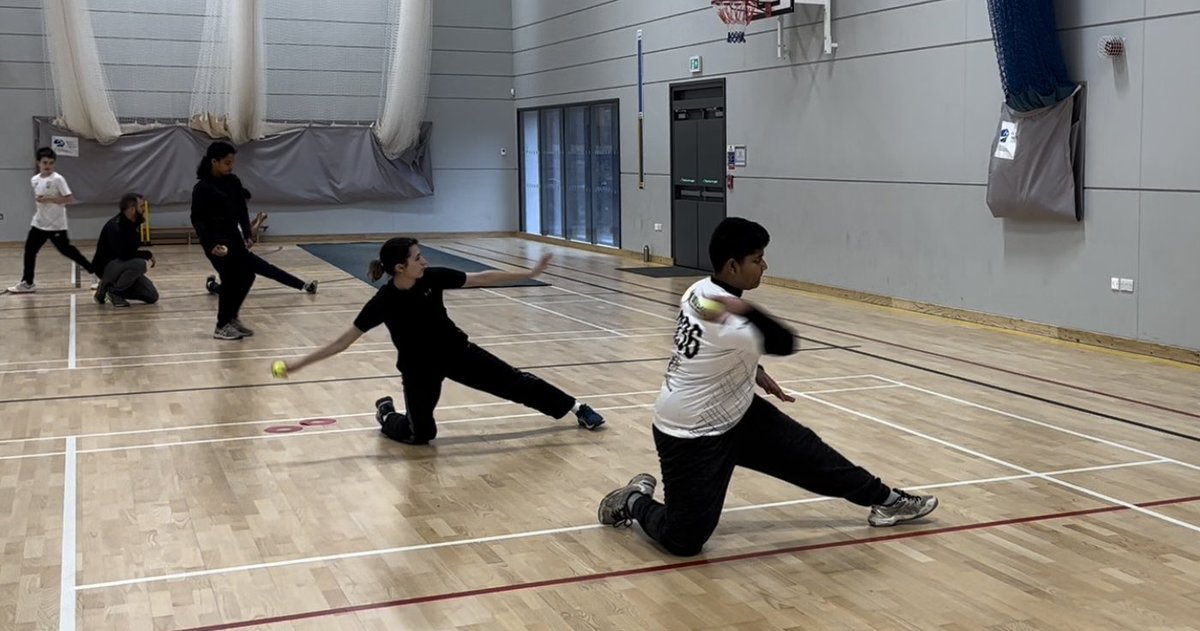 ElitecricketP's tweet photo. Thank you #willlintern for todays sessions on #powerhitting and #throwing #fielding there was a lot learned from the sessions and the attention to detail was outstanding as ever https://t.co/FSj9B9798u