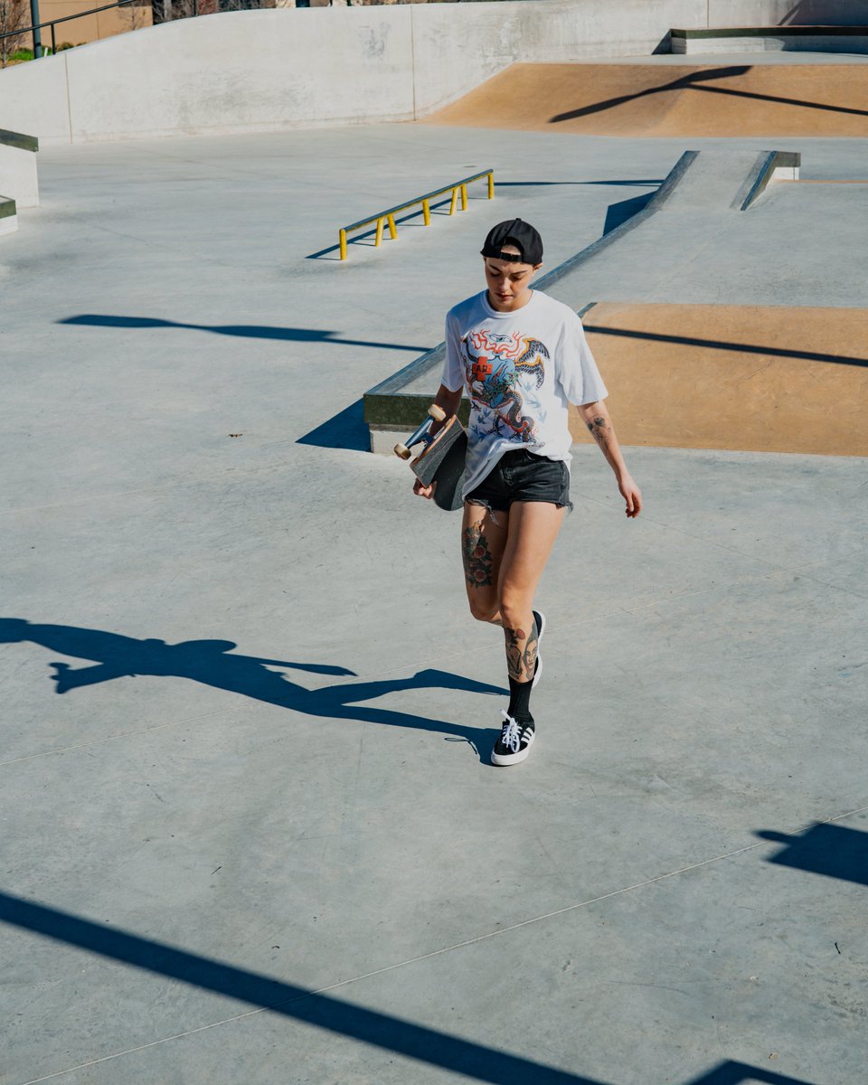 You can snatch DRAGON HEART designed by tattoo artist Alex Q in THREE DIFFERENT COLORS in the marketplace now! #ATX #printshop #tattooart