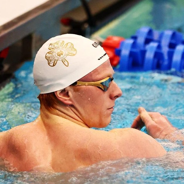 kylesockwell's tweet photo. Notre Dame might have the best caps in the NCAA right now 🥶 https://t.co/dnW5p5waOz