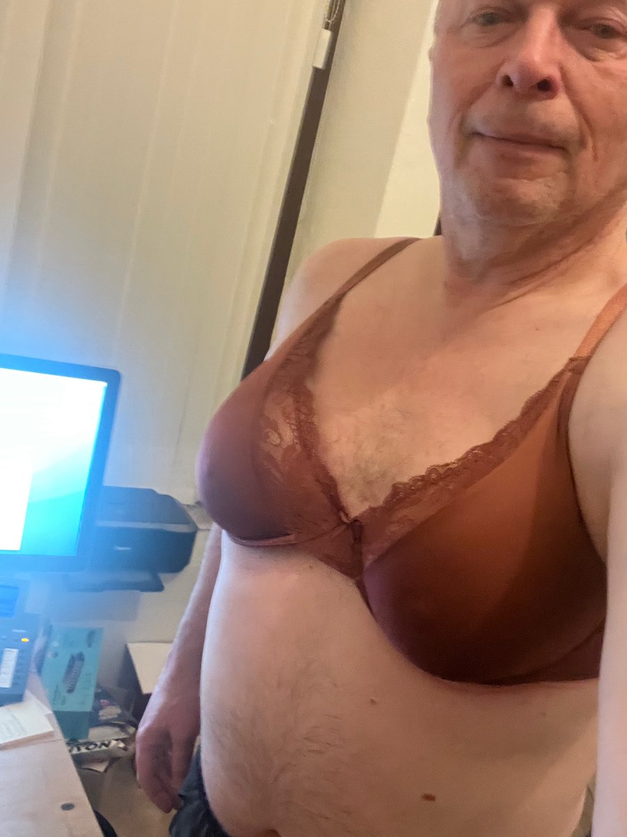bsbu064's tweet photo. Exposure ist online, Meister
https://t.co/x1o1hnJJf6
Flyer mit angehängten 5€ liegen im Briefschlitz des #BDSMOffice, Korfesstraße 31, #Braunschweig
#FreeCash #Blowjob #humiliation #exposedfag #gayslave #nakedslave #überwachungskamera #teamlocked #teamfaggot #findom #femdom https://t.co/8OvYScC1We