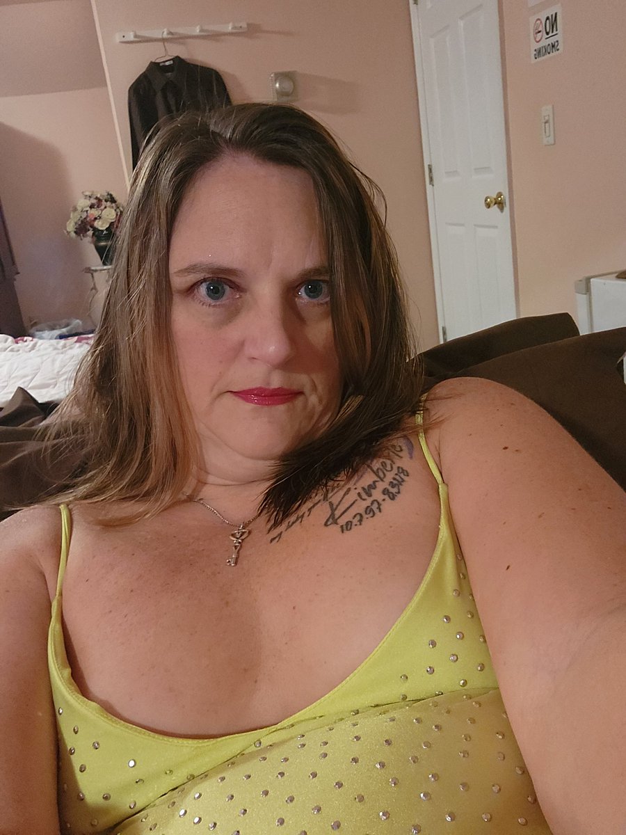 sparklemilf's tweet photo. Going to the club tonight! https://t.co/1zWTrKqo3C