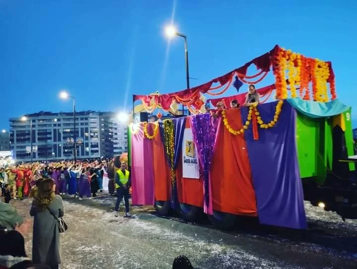 gemma_quer's tweet photo. Gaudint de la rua de carnaval 
#carnaval2023 #18defebrer https://t.co/mcv6SkxfGA
