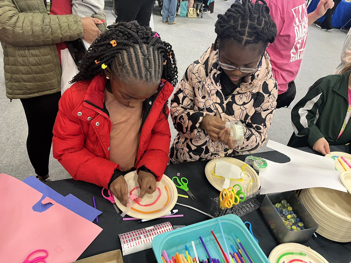 RaquelGruver's tweet photo. Spent today at the Waxahachie ISD STEAM expo! What a great way to spend a Saturday. I loved seeing the kids eyes light up with excitement after something THEY built - worked! I taught them the engineering design process by building a marble maze #STEM @WaxahachieISD @DiscoveryEd https://t.co/ysRKL16Yms