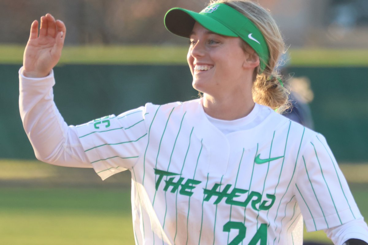 Marshall Softball tweet media