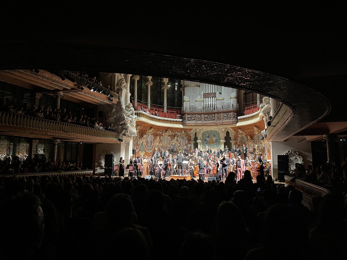 The Sound of New Beginnings🎻✨

El Sonido de los Nuevos Principios🎻✨

#Orchestra #palaudelamusica #HappyNewYear2023 #newbeginnings #Music #SoundofMusic #Peace #Love #celebratinglife #BeHappy