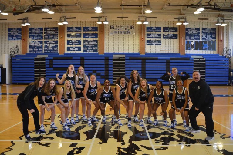 SWICWBB's tweet image. @SWICWBB locks up today with a great defensive effort and holds off Shawnee CC 61-54 for a huge win! We move to 20-7 overall, 9-4 in the GRAC (2nd)  and 9-5 in region 24 (3rd) with two games to go in regular season. Great team effort!! #grindimproverepeat #flippedthescript