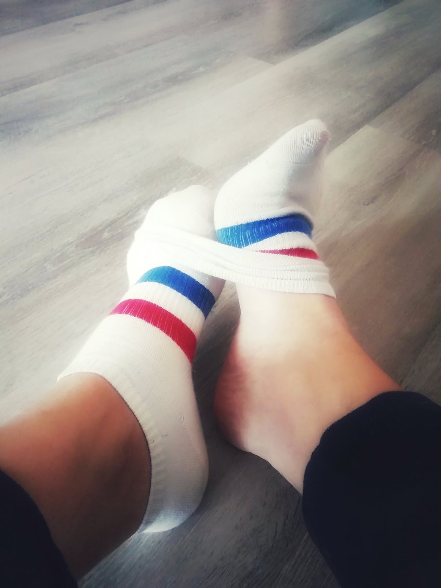 LustinyMind's tweet photo. @Feetfinder Here I am! 🙋🏻‍♀️
Check my profile for links ❤️ @LustinyMind https://t.co/0MjMGdzt3J