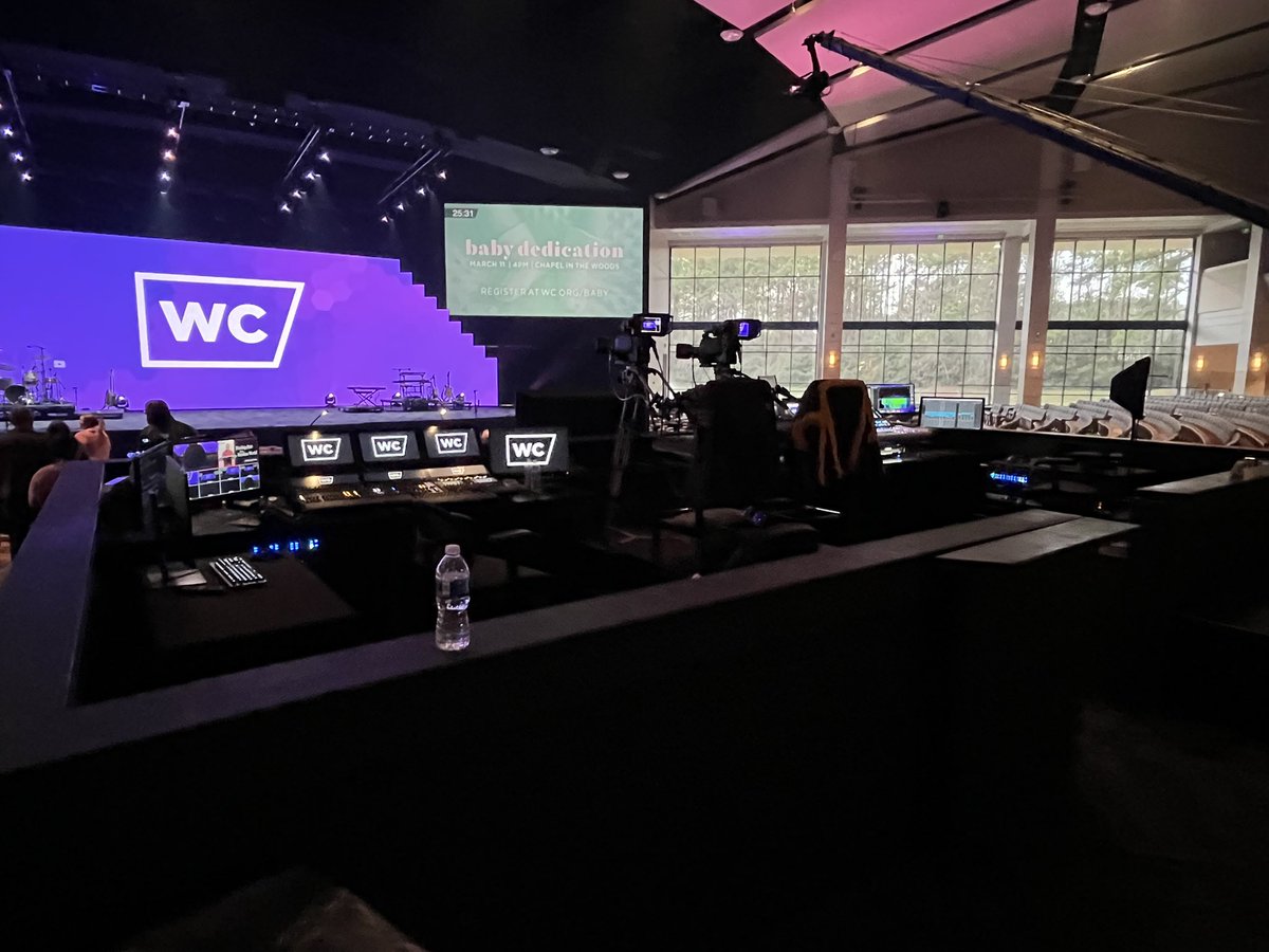 tim_cohrs's tweet image. Checking out @WoodlandsChurch tonight ! #worship #worshiptech