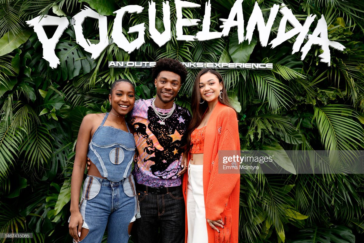 kiecarreras_'s tweet image. THREAD OF THE POGUELANDIA EVENT PICS BC THEY'RE TOO MUCH AND TOO MANYYYYY&lt;33333333333