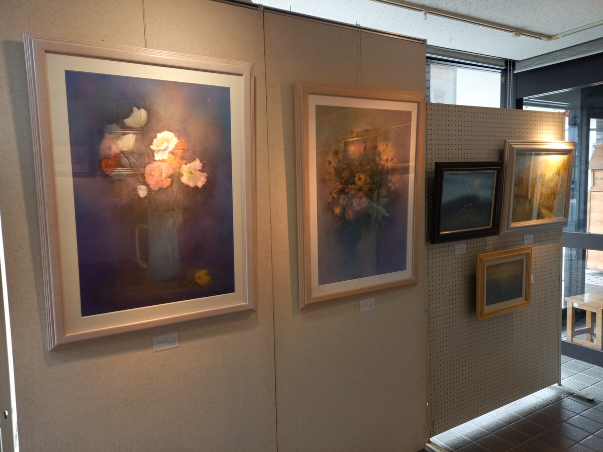 saitamacraft's tweet photo. 四季の移ろい展～静寂のしじまに～
只今、本館ギャラリーにて2/26（日）まで開催しております。
比企丘陵、秩父、奥武蔵の四季の中で心に響く場面をキャンバスに表現しました。
この機会に是非ご覧ください。
＃埼玉伝統工芸会館
＃道の駅おがわまち
＃ギャラリー
＃四季の移ろい展 https://t.co/xhOuZUeIW3