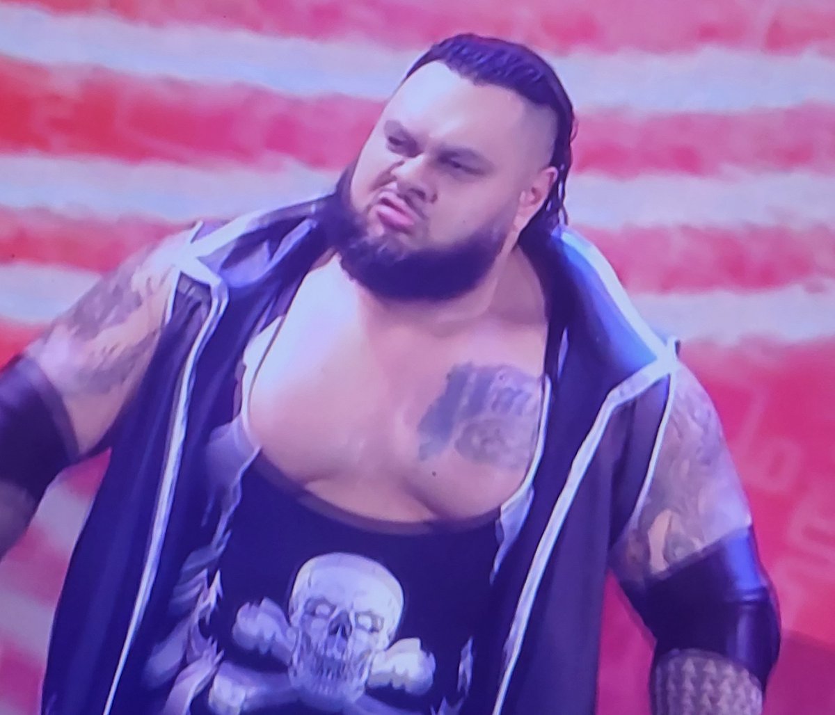CrispyWrestling tweet media