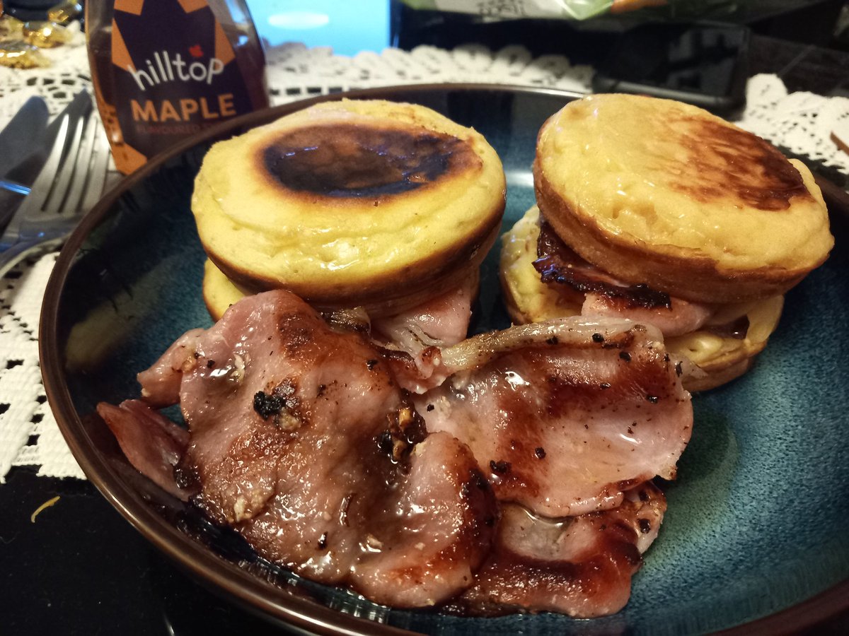 Made American pancakes with Alex.. they were very yummy 😋 💕 #Pancakes #AmericanPancakes