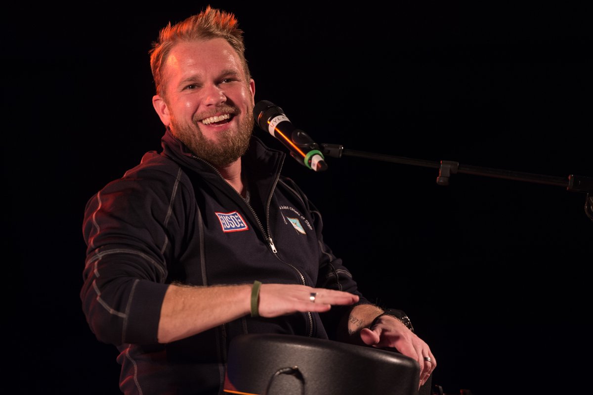 The_USO's tweet photo. The USO family is mourning the loss of Kyle Jacobs. Kyle &amp; Kellie Pickler joined us for 7 tours over the holidays, lifting the spirits of service members. Thank you Kyle for sharing your heart &amp; talents with us. Our thoughts are with Kellie at this difficult time. https://t.co/Whzuh2b8Qm