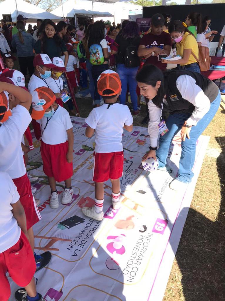 Ydlan's tweet photo. El #IVAI participa en la Macro Feria Infantil "Aprendo a Cuidarme"! ⛑️🦺 
Jugamos con la niñez para fomentar la protección de datos personales. 
Mañana de 9:00 a 17:00 hrs en la Unidad Deportiva de San Andrés Tuxtla. Asiste. #Veracruz https://t.co/Co9jGvwInH