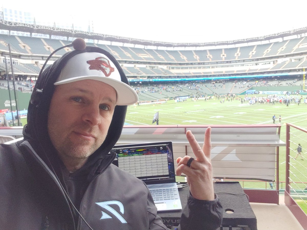 ✭ it's DJ EJ ✭ tweet media