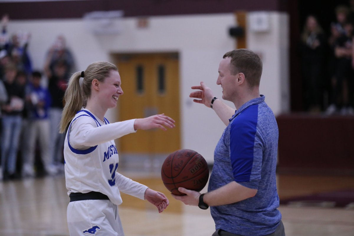 BasketballBLHS's tweet photo. Congratulations to Allison Milbrandt for hitting the 1,000 Point milestone on Saturday afternoon! Keep it up, Allison! 🐴🏀 https://t.co/gvAzeiOC9i