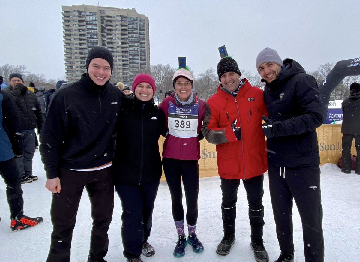 christcout's tweet image. @Franpeuple un petit clin d’œil en hommage au plaisir que nous avons eu à vous écouter en famille durant les longs trajets en voiture. Pentathlon des neiges 2023 aujourd’hui. C’était hilarant d’entendre l’annonceur nommer notre équipe!  3433432343…