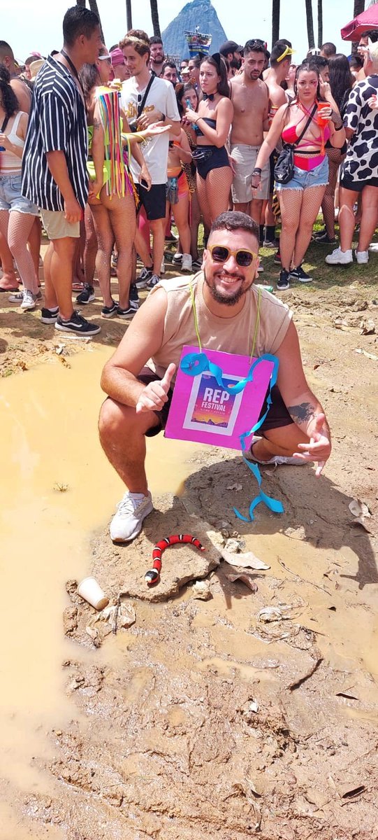 umjoao's tweet photo. E o #RepFestival? Kkkkkkkkkkk https://t.co/UEy6DAFnC4