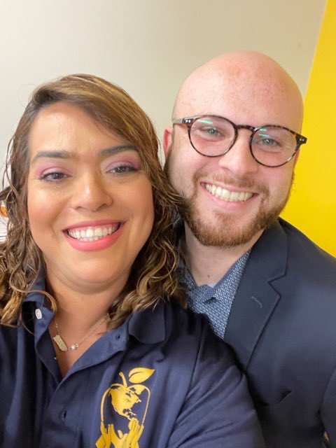 JonDowding's tweet photo. Fue un placer para tener la oportunidad de hablar con la comunidad hispanohablante en @NPSchools sobre En Punto de @WAVY_News! Este programa fue creado para servir como un recurso para la comunidad. Ojalá que siga creciendo en el futuro para ayudar a más gente. https://t.co/SKqayfPTcQ