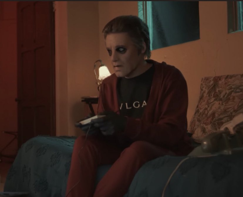 graypopartist's tweet image. 𝕳𝖊’𝖘 𝖘𝖚𝖈𝖍 𝖆𝖓 𝖆𝖉𝖔𝖗𝖆𝖇𝖑𝖊 𝖌𝖔𝖔𝖋! 😂😘❤️ Bloody hilarious, the best chapter yet! ❤️ @thebandGHOST #TaxSeason #Ghost #Chapter16 #cardinalCopia